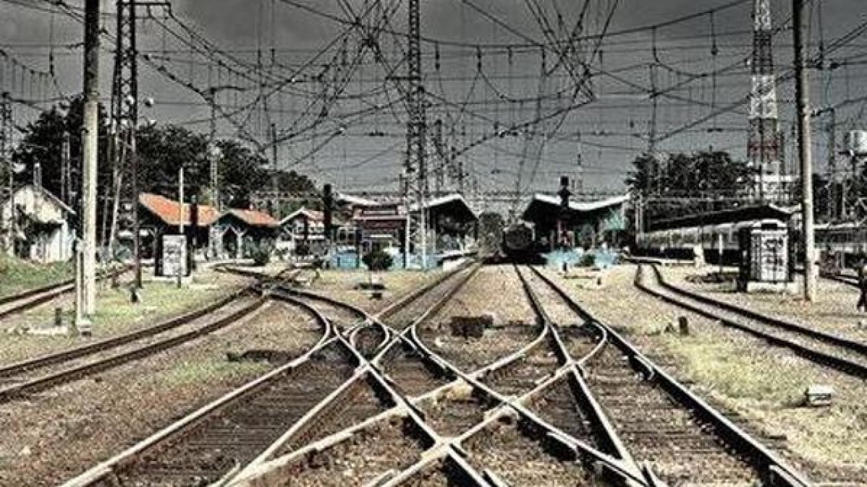 5 Stasiun Angker di Indonesia dan Sejarah Mistis di Baliknya