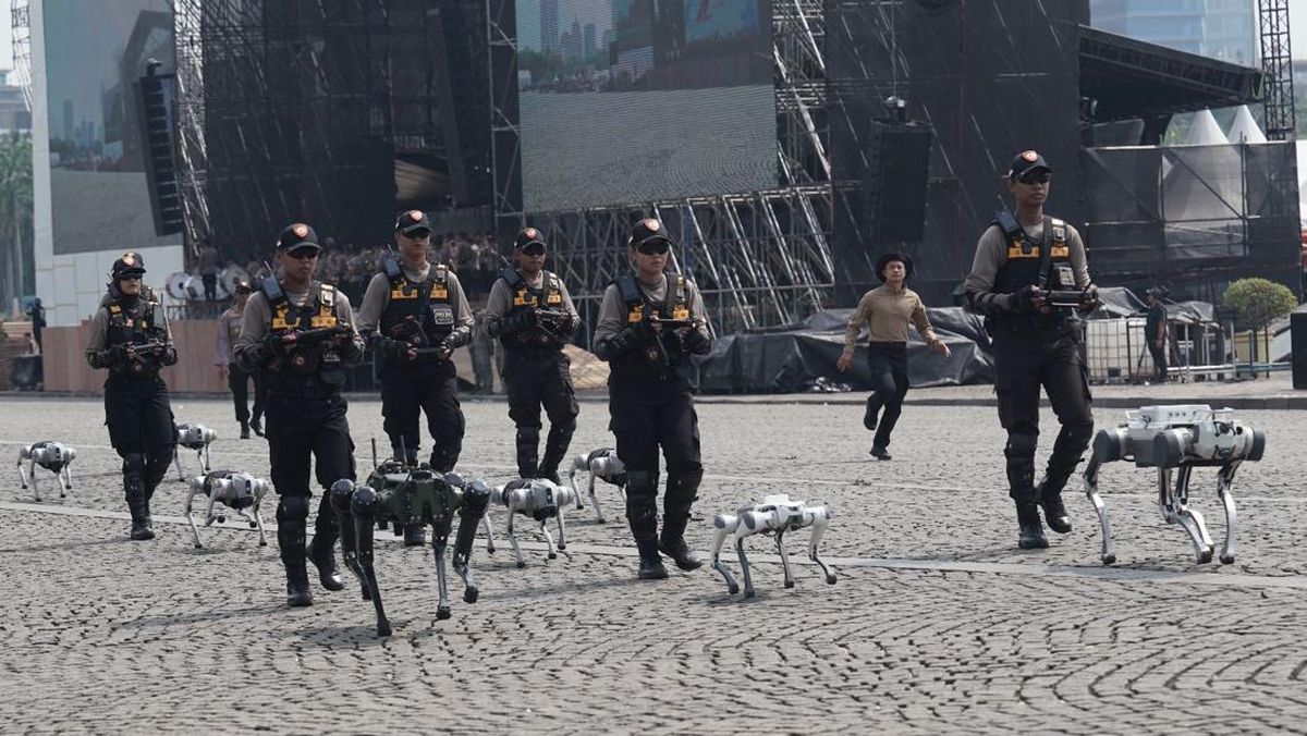 Polri Hadirkan Robot Polisi di HUT Bhayangkara 2025: Inovasi Menuju Polisi Modern